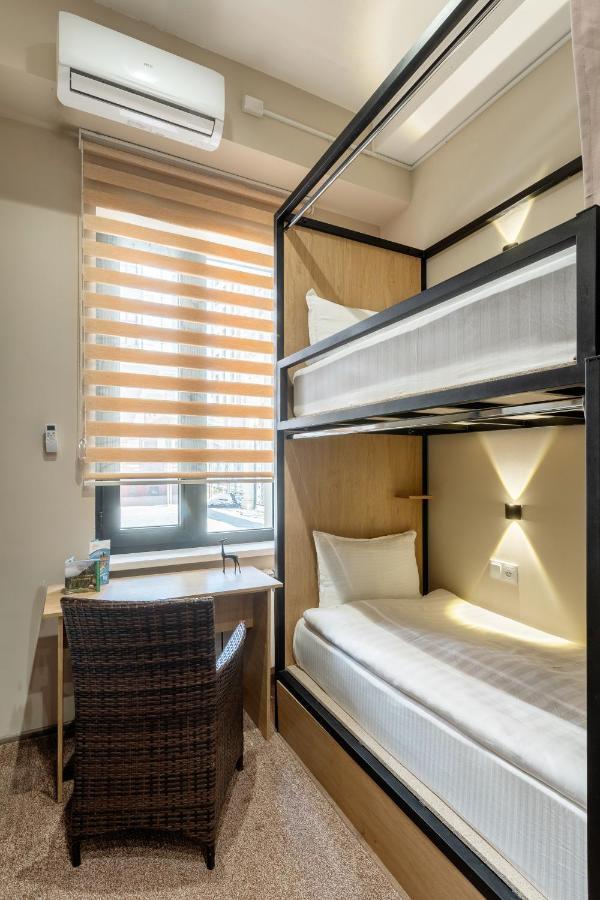 Bodo Hostel Bishkek Esterno foto