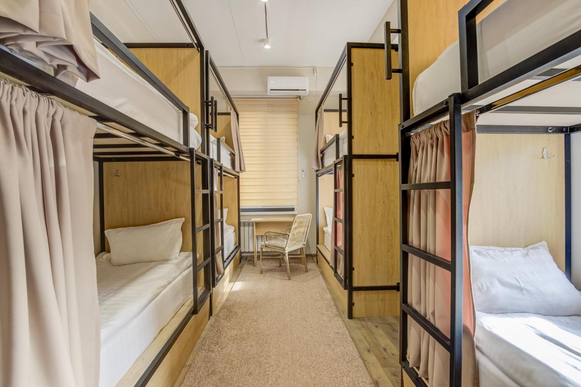 Bodo Hostel Bishkek Esterno foto